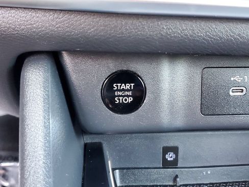 Used 2026 Nissan Rogue SL AWD/4WD image 22