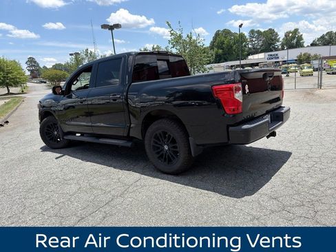 Used 2018 Nissan Titan SV w/ SV Convenience Package AWD/4WD image 8