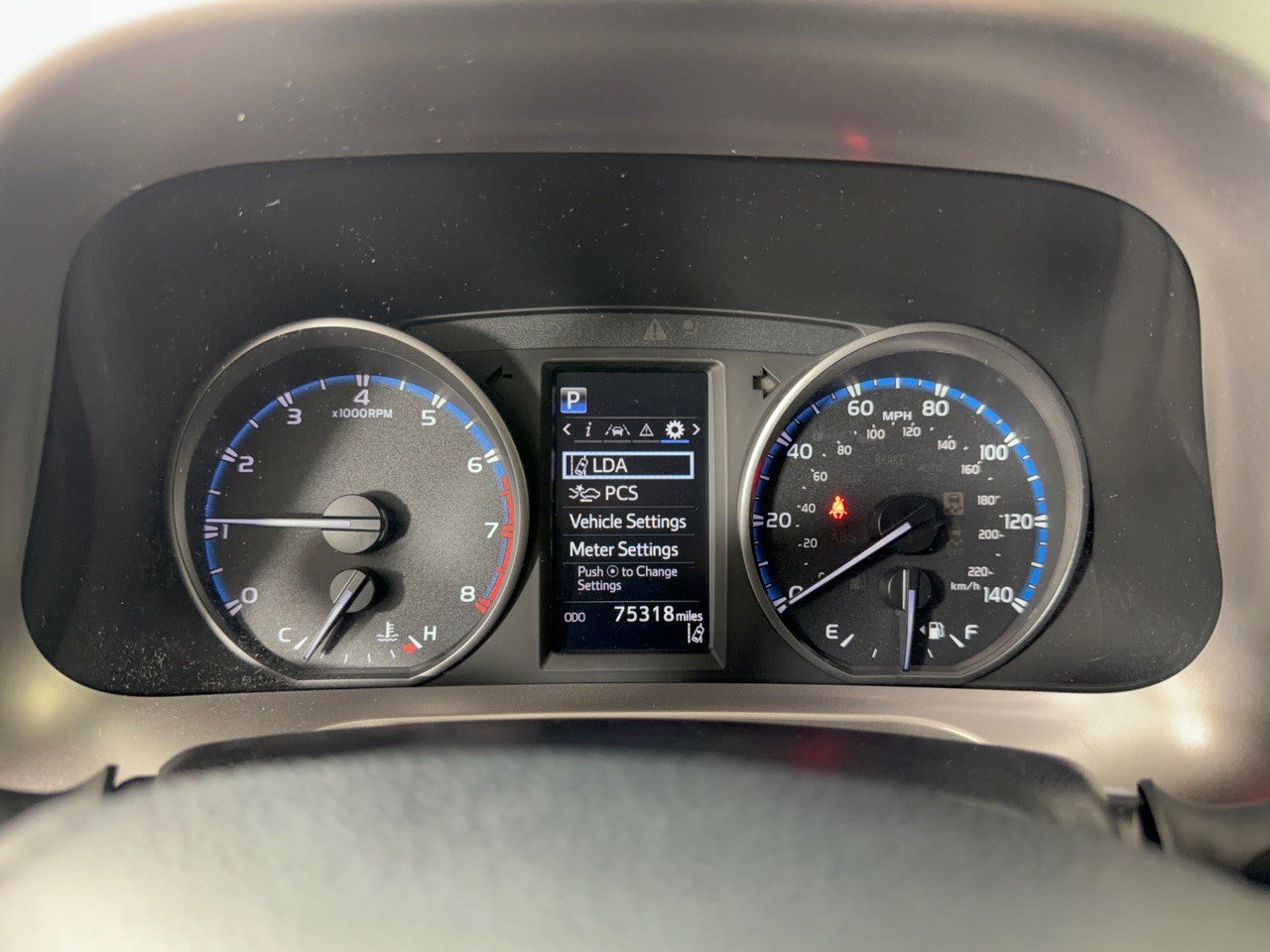 Used 2018 Toyota RAV4 LE w/ Carpet Mat Package AWD/4WD image 26