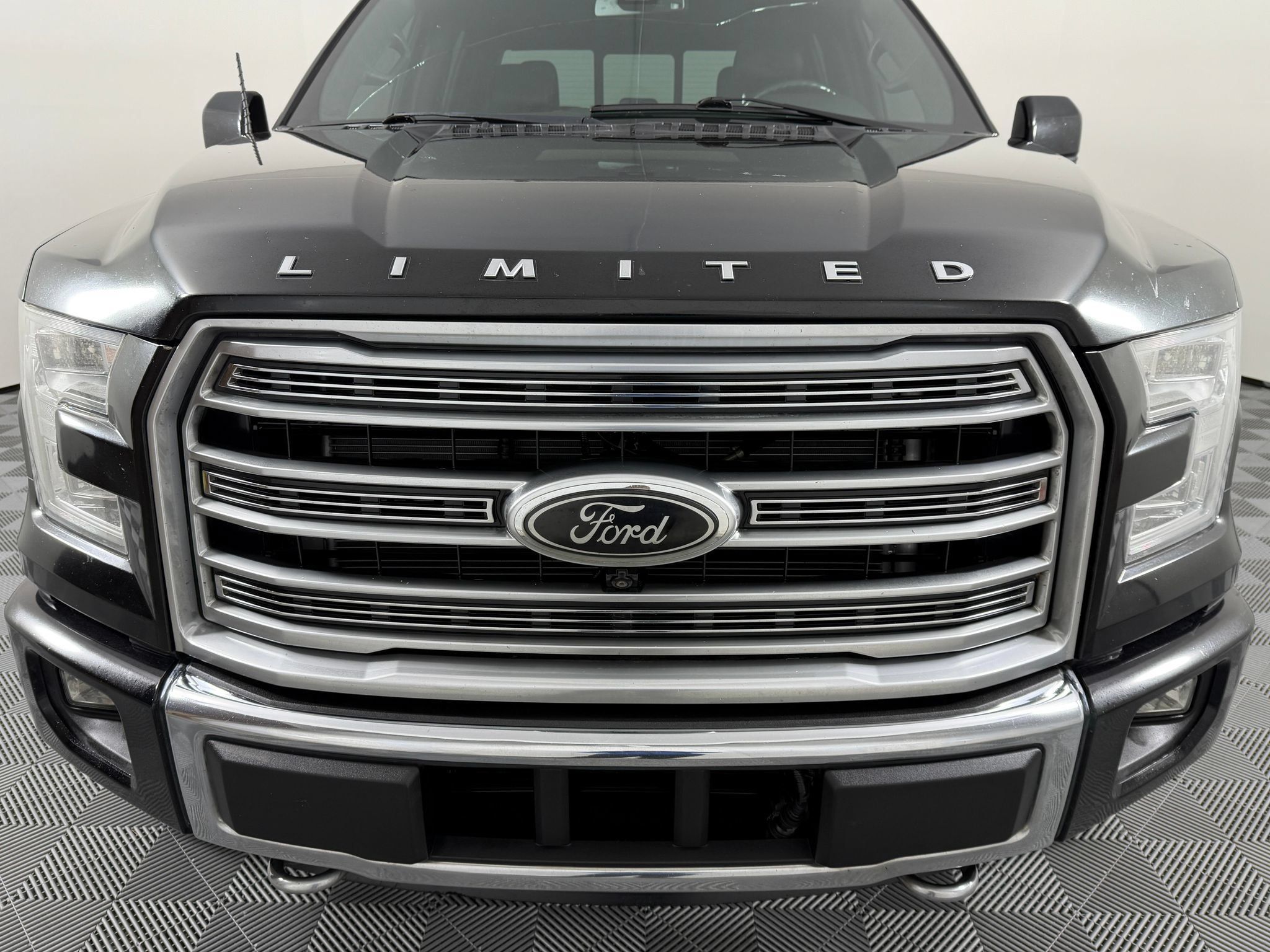 Used 2016 Ford F150 Limited AWD/4WD image 3