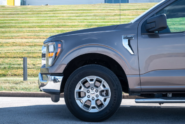 Used 2023 Ford F150 4x4 SuperCrew image 31