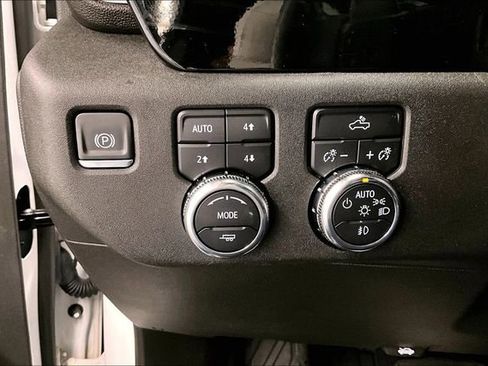 Used 2024 GMC Sierra 1500 Elevation image 39
