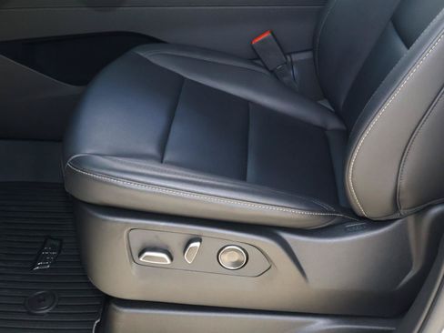 Used 2026 Cadillac Escalade ESV 2WD w/ LPO, Floor Liner Package image 19