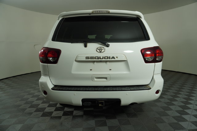 Used 2019 Toyota Sequoia SR5 AWD/4WD image 6