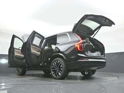 New 2026 Volvo XC90 T8 Plus w/ Protection Package Premier image 57