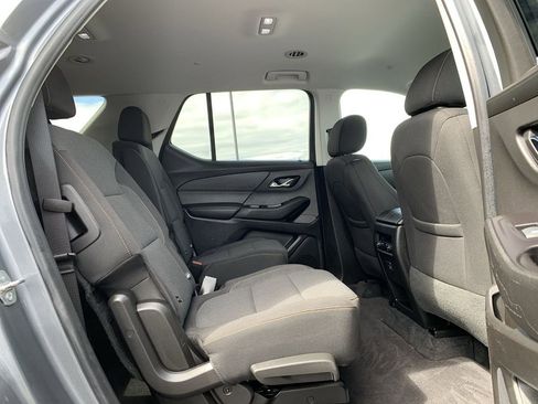 Used 2020 Chevrolet Traverse LT image 21