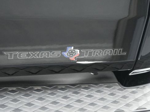 New 2025 Jeep Gladiator Sport image 25