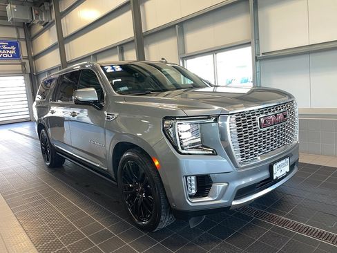 Used 2023 GMC Yukon XL Denali w/ Denali Reserve Package image 1