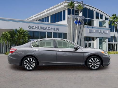 Used 2017 Honda Accord Hybrid Sedan image 8