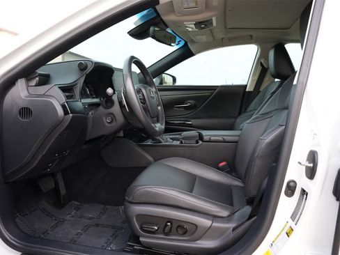 Used 2022 Lexus ES 300h w/ Premium Package image 17