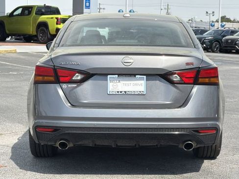 Used 2024 Nissan Altima 2.5 SR FWD image 22