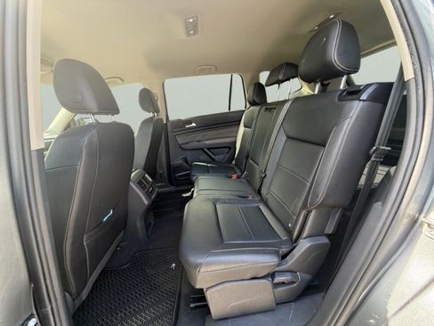 Used 2021 Volkswagen Atlas SE w/ Towing Package FWD image 11
