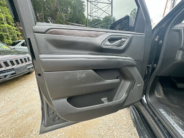 Used 2021 Chevrolet Suburban LT AWD/4WD image 32