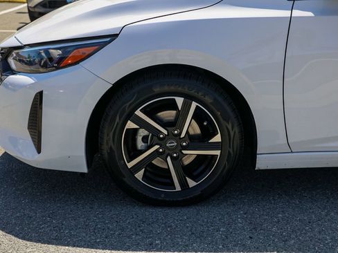 Used 2024 Nissan Altima 2.5 SR FWD image 11
