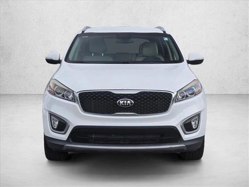 Used 2016 Kia Sorento EX image 2