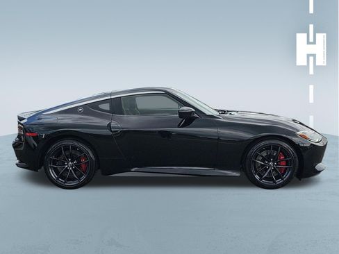 Used 2025 Nissan Z Performance w/ Floor Mat Package RWD image 3