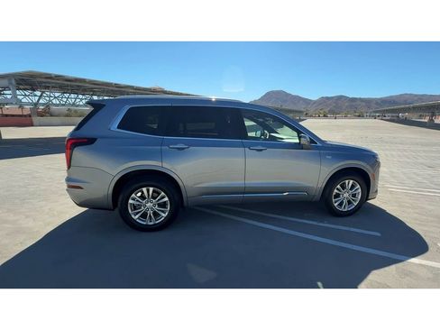 Used 2023 Cadillac XT6 Luxury image 9