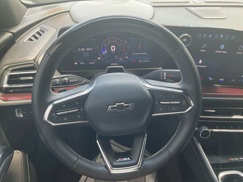 Used 2025 Chevrolet Traverse Z71 w/ Enhanced Driving Package AWD/4WD image 23