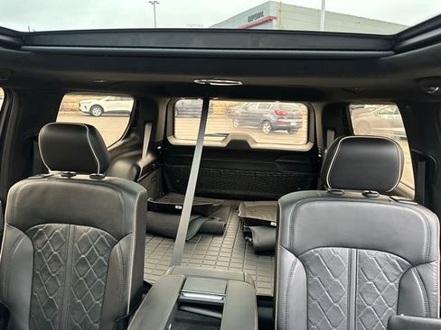 Used 2024 Jeep Grand Wagoneer Series III w/ Rear Seat Video Group 1 AWD/4WD image 39