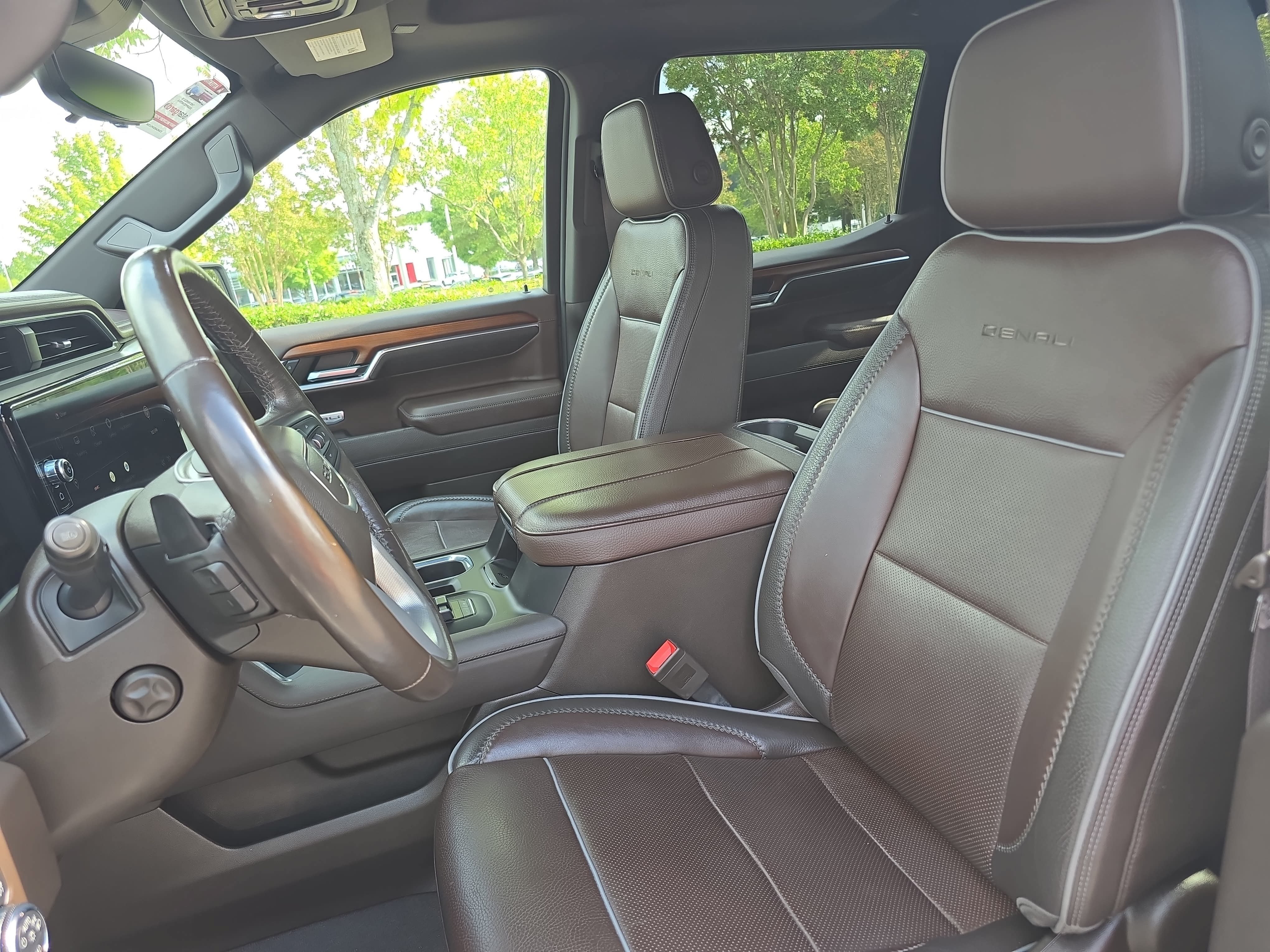 Used 2023 GMC Sierra 1500 Denali w/ Denali Reserve Package AWD/4WD image 14