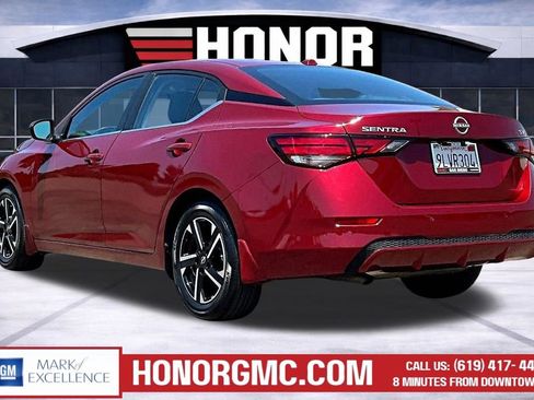 Used 2024 Nissan Sentra SV FWD image 4