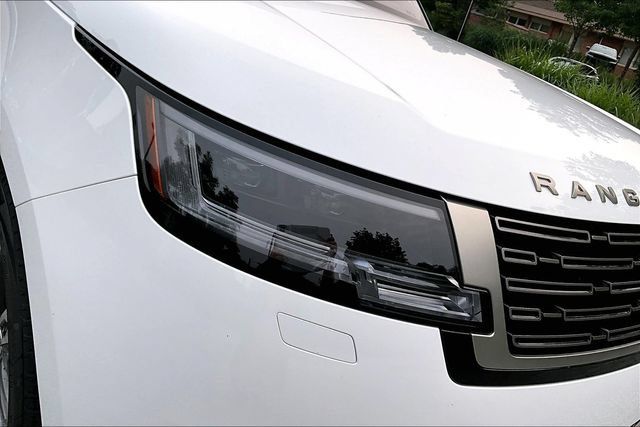 Used 2023 Land Rover Range Rover SE AWD/4WD image 36