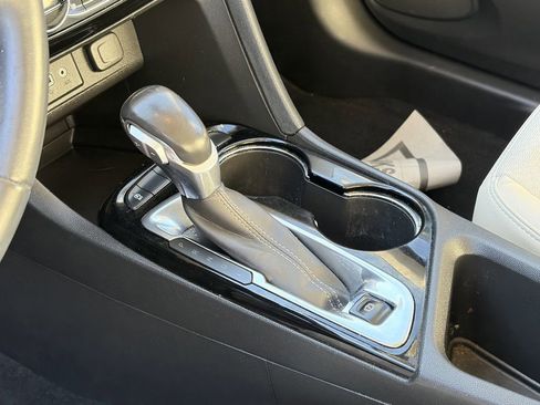 Used 2021 Buick Encore GX Select image 9