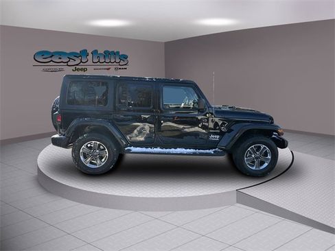 Certified 2021 Jeep Wrangler Unlimited Sahara image 2