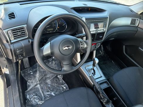 Used 2011 Subaru Forester 2.5X w/ Alloy Wheel Value Pkg image 10