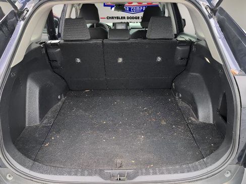 Used 2022 Toyota RAV4 XLE AWD/4WD image 18