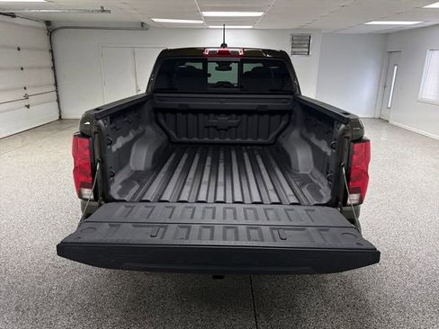 Used 2023 Chevrolet Colorado Trail Boss w/ Technology Package image 29