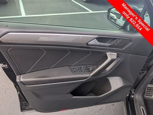 Used 2023 Volkswagen Tiguan SE R-Line AWD/4WD image 15