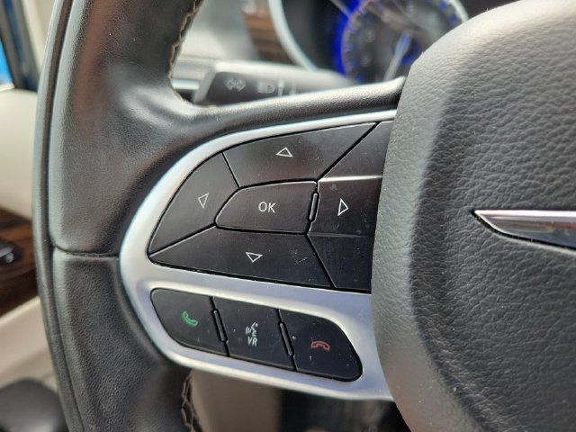 Used 2022 Chrysler Pacifica Limited w/ Uconnect Theater Family Group AWD/4WD image 22