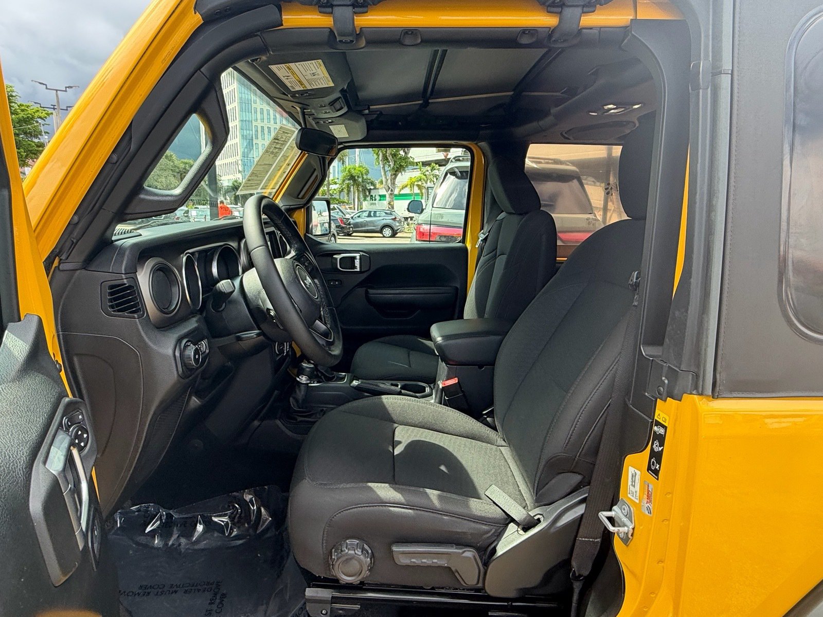 Used 2020 Jeep Wrangler Sport AWD/4WD image 9