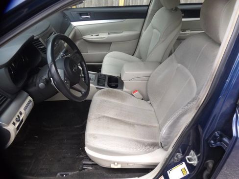 Used 2011 Subaru Legacy 2.5i Premium AWD/4WD image 17