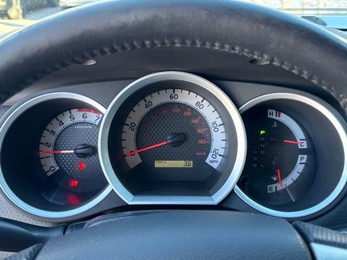 Used 2014 Toyota Tacoma 4x4 Double Cab w/ TRD Sport Package image 14