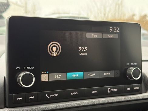 Used 2023 Honda CR-V EX image 17