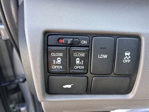 Used 2016 Honda Odyssey EX-L image 16