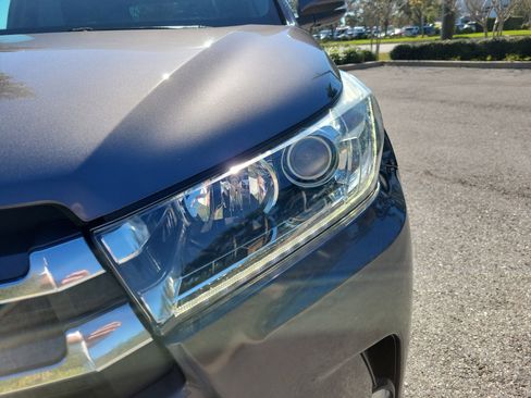 Used 2018 Toyota Highlander Limited image 9
