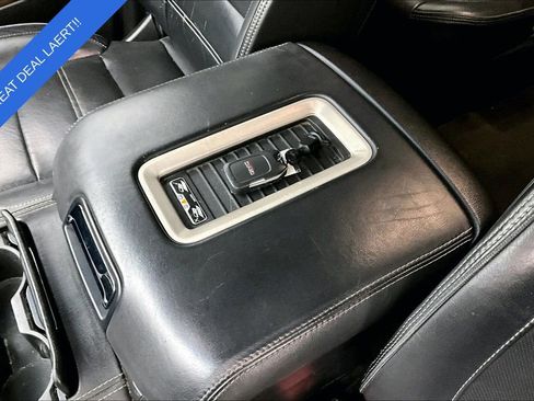 Used 2018 GMC Yukon XL Denali image 14