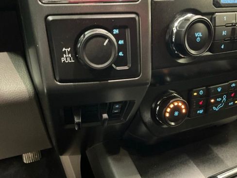 Used 2020 Ford F250 XLT w/ XLT Premium Package image 23