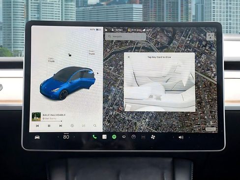 Used 2022 Tesla Model Y Performance AWD/4WD image 22