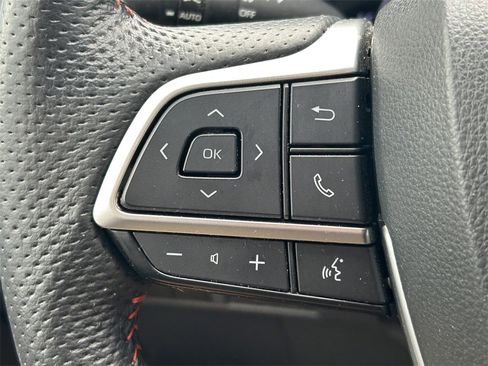 Used 2022 Toyota Sienna XSE image 42