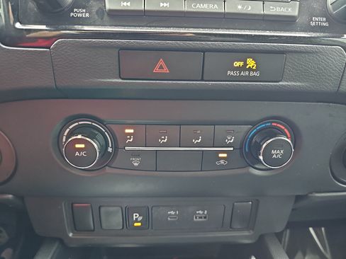 Used 2022 Nissan Frontier SV w/ Technology Package RWD image 21