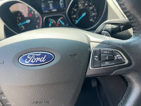 Used 2017 Ford Escape Titanium FWD image 28