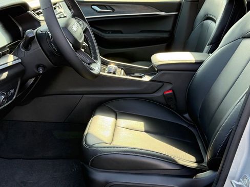 New 2025 Jeep Grand Cherokee L Limited w/ Luxury Tech Group II image 13