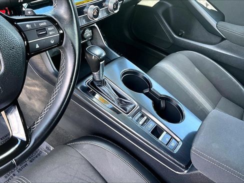 Used 2023 Honda Civic Sport image 16