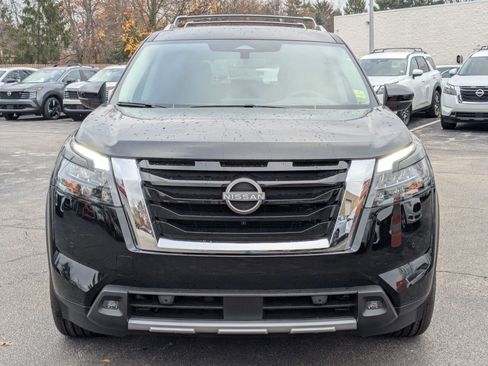 New 2025 Nissan Pathfinder Platinum w/ Cargo Package image 5