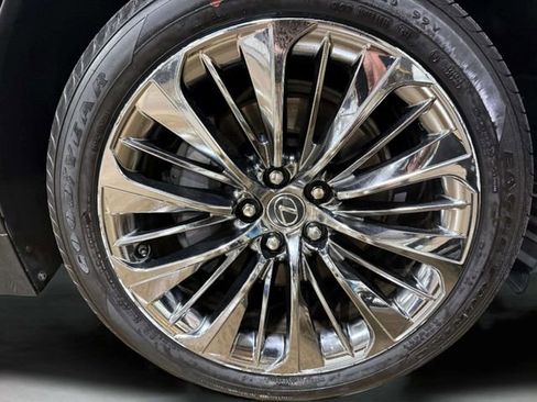 Used 2018 Lexus LS 500 AWD image 32