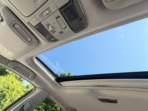 Used 2012 Subaru Outback 2.5i Limited w/ Moonroof Pkg AWD/4WD image 15